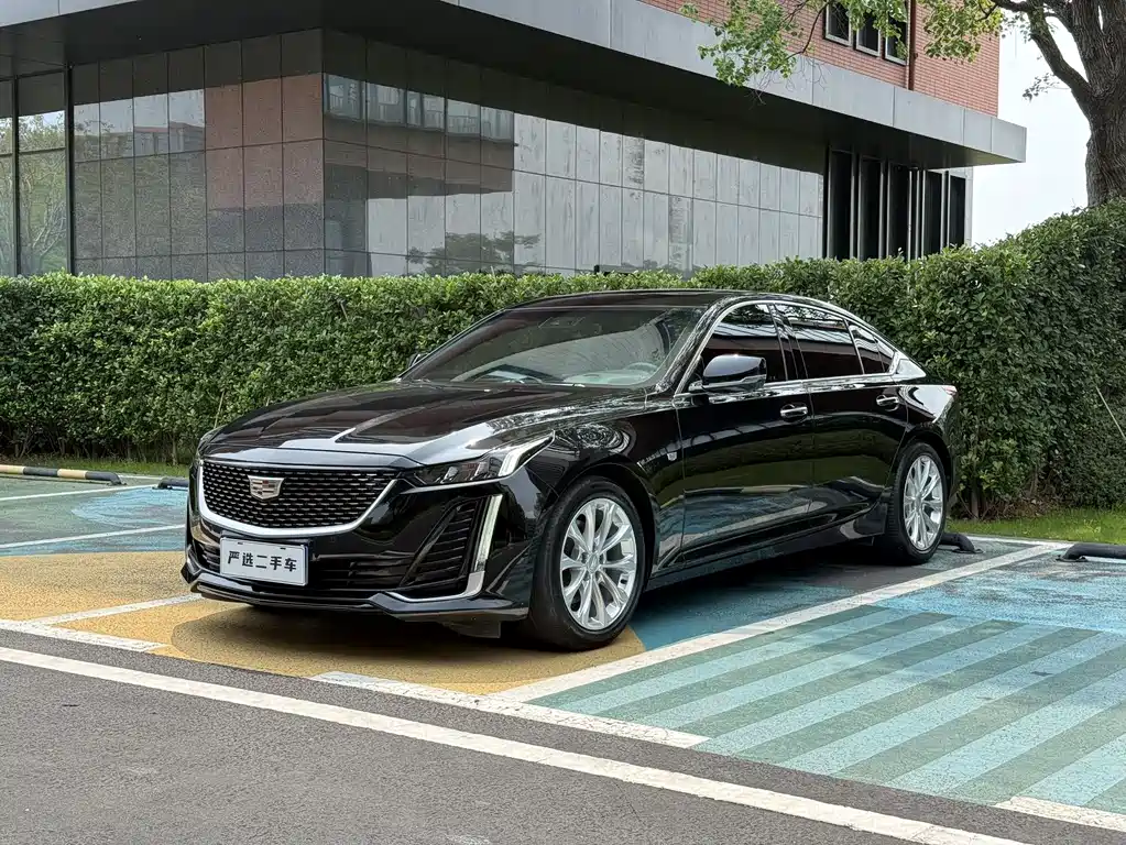 Cadillac CT5 2022 — фото 1