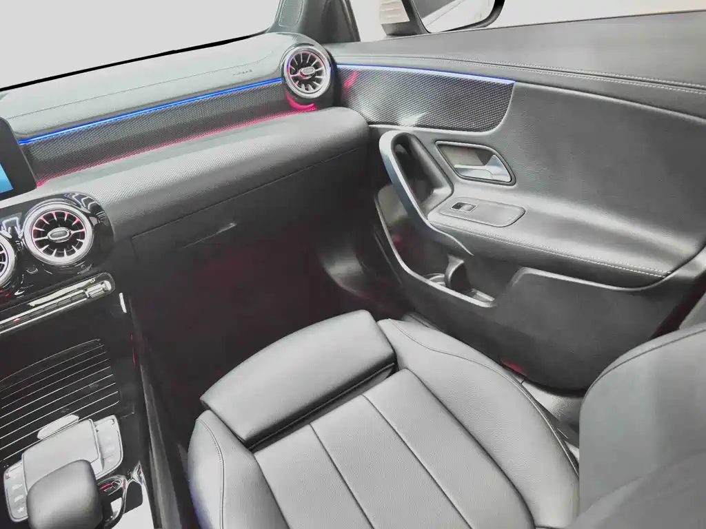 Mercedes-Benz A-Class 2022 — фото 34