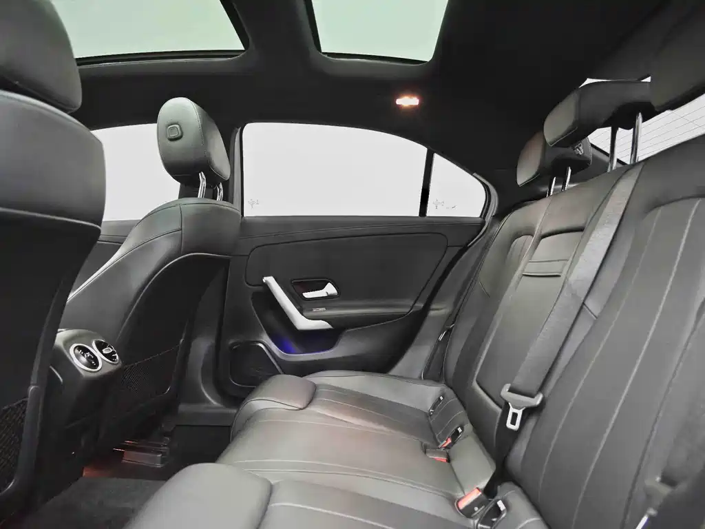 Mercedes-Benz A-Class 2022 — фото 26