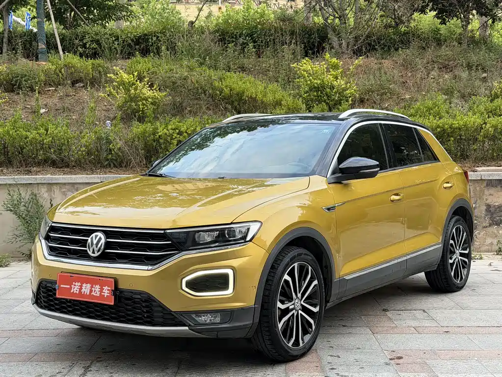 Volkswagen T-Roc 2018 — фото 1