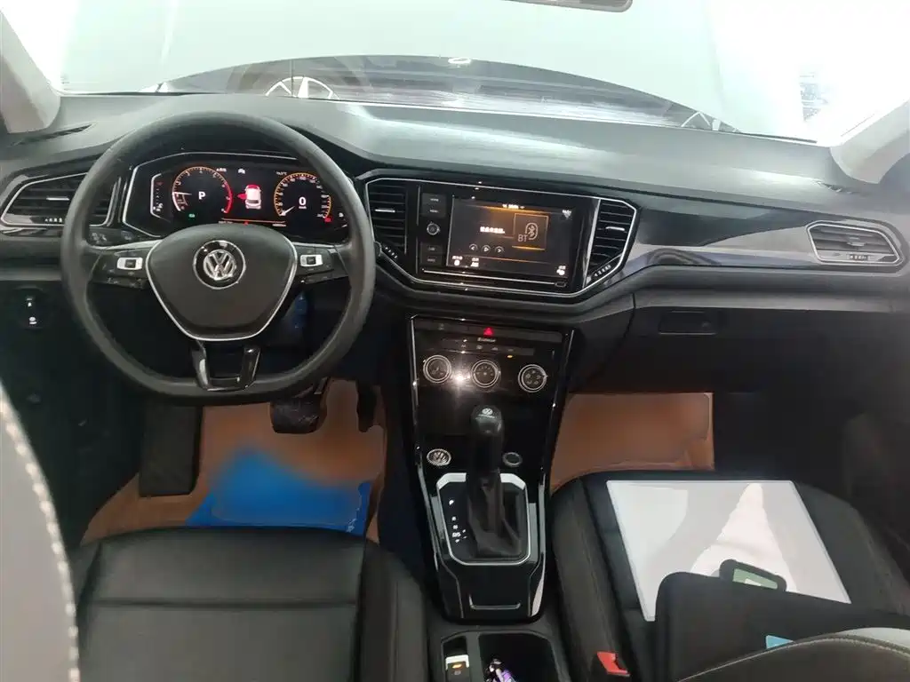 Volkswagen T-Roc 2020 — фото 10