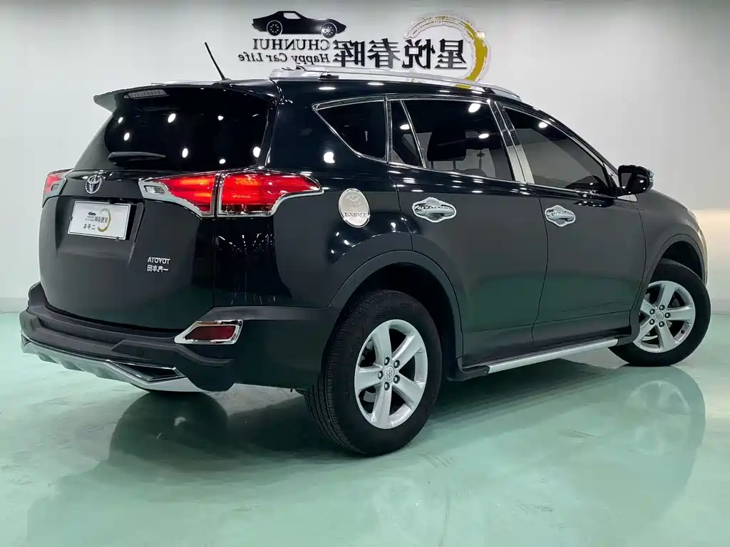 Toyota RAV4 2014 — фото 9