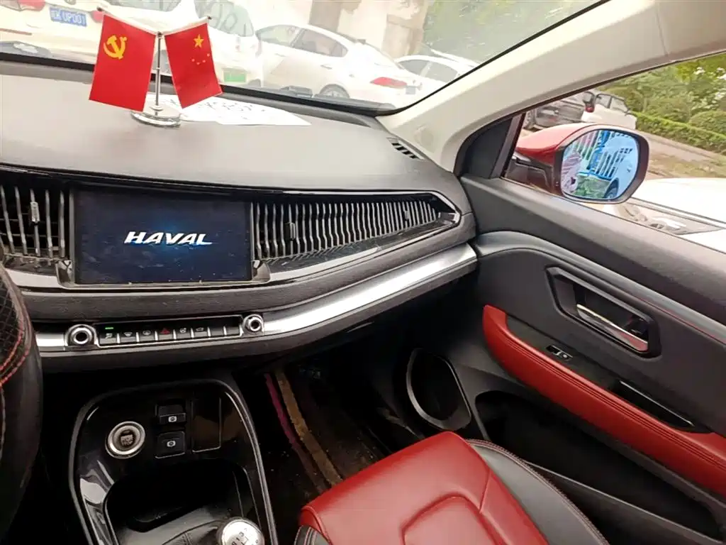 Haval H2s 2017 — фото 13