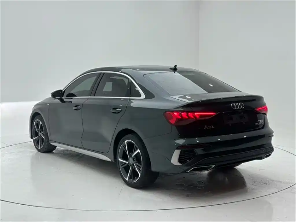 Audi A3 2022 — фото 4