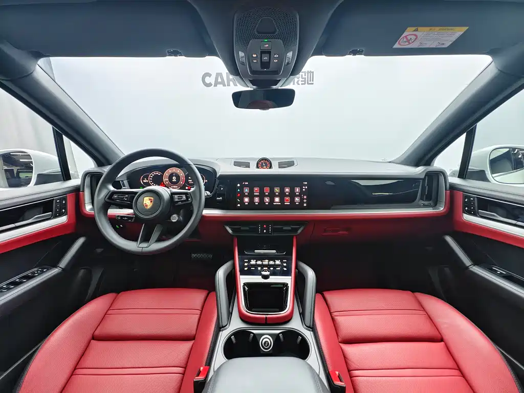 Porsche Cayenne 2025