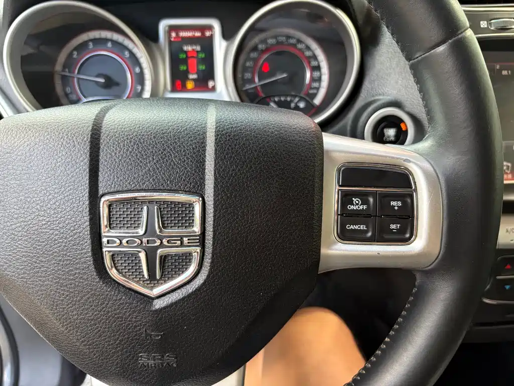 Dodge Journey 2015 — фото 15