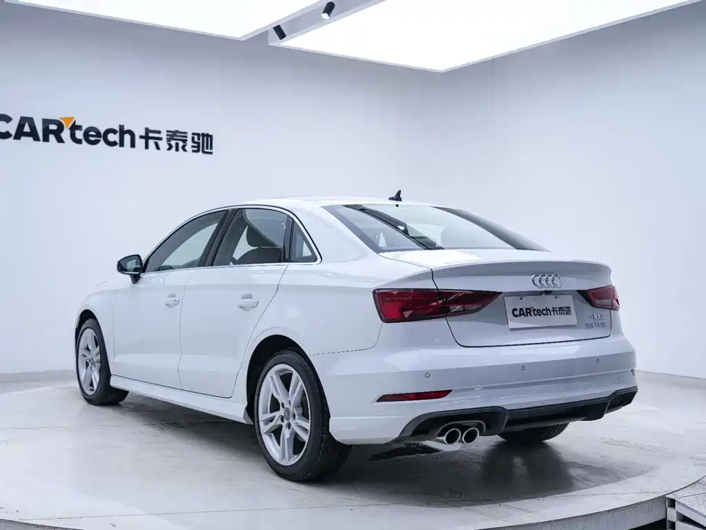Audi A3 2019 — фото 18