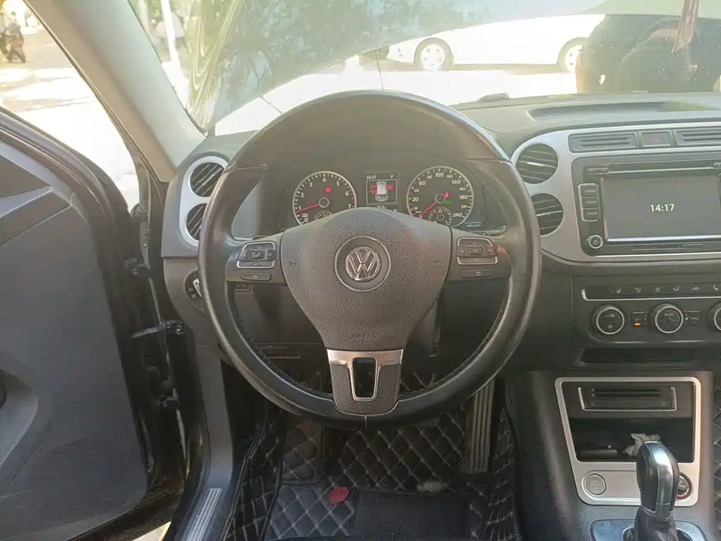Volkswagen Tiguan 2015 — фото 3