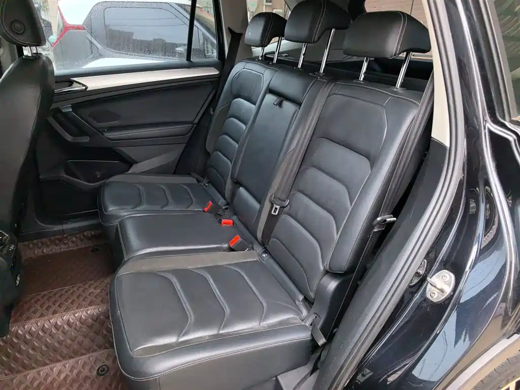 Volkswagen Tiguan L 2020 — фото 17