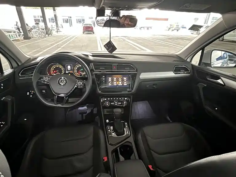 Volkswagen Tiguan L 2020
