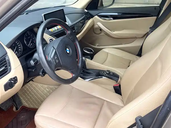 BMW X1 2011