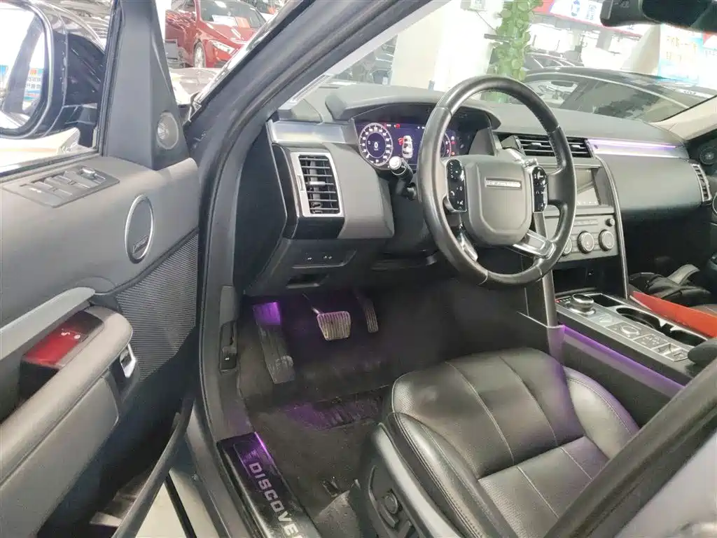 Land Rover Discovery 2019 — фото 13