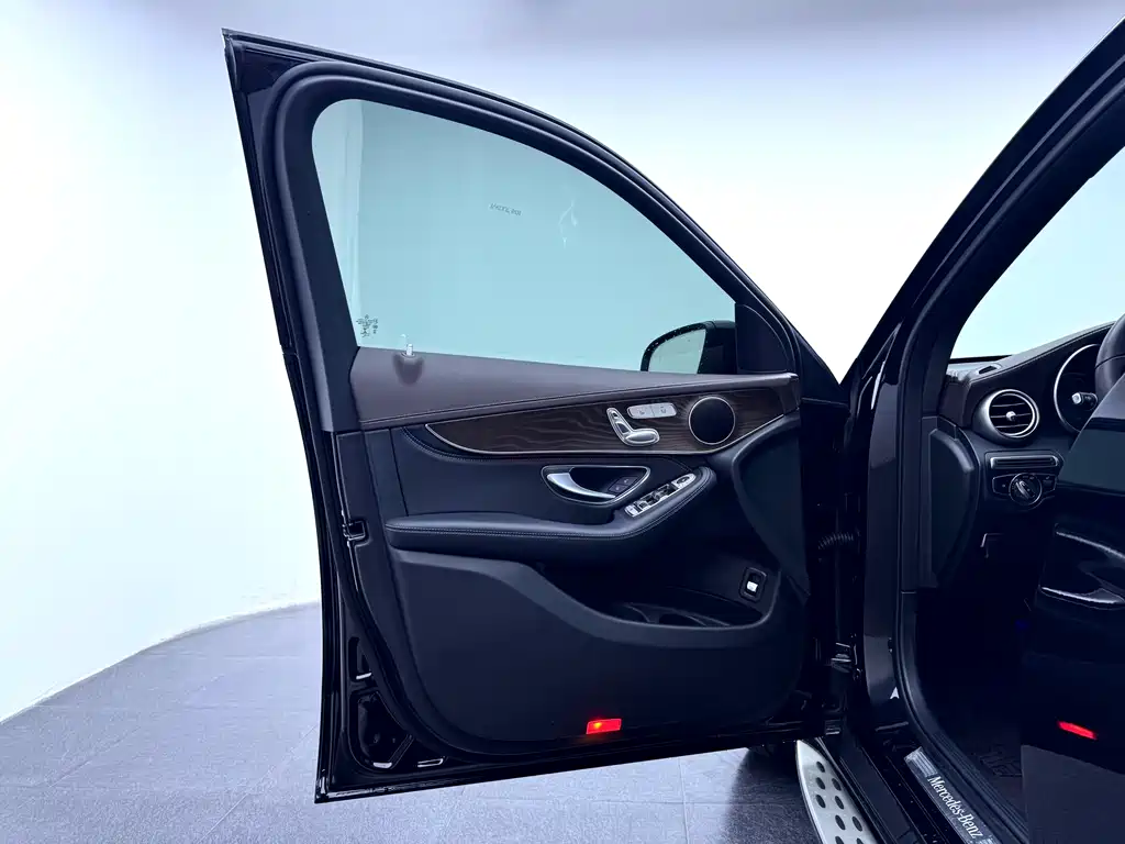 Mercedes-Benz GLC 2020 — фото 19