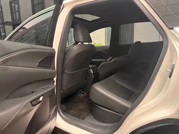 Lexus RX 2025