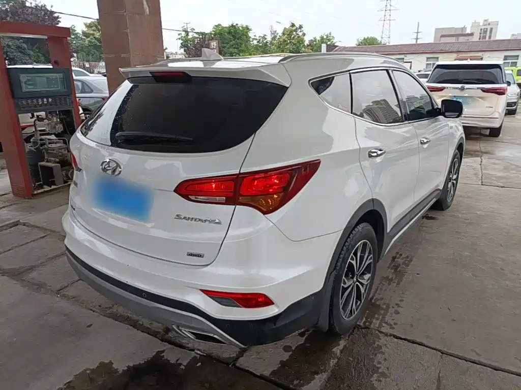 Hyundai Santa Fe 2016