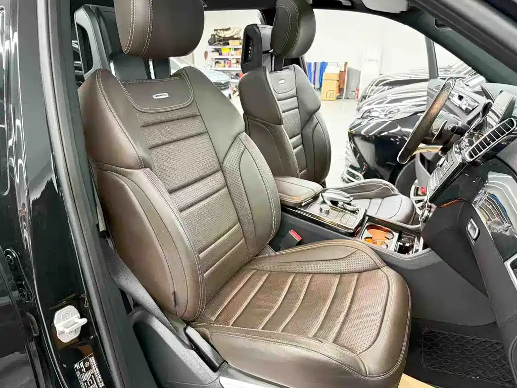 Mercedes-Benz GLS AMG 2017 — фото 14