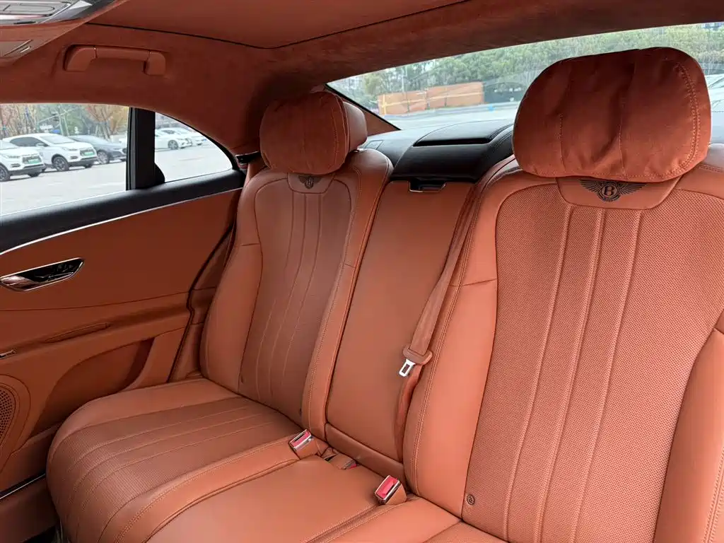 Bentley Flying Spur 2021 — фото 20