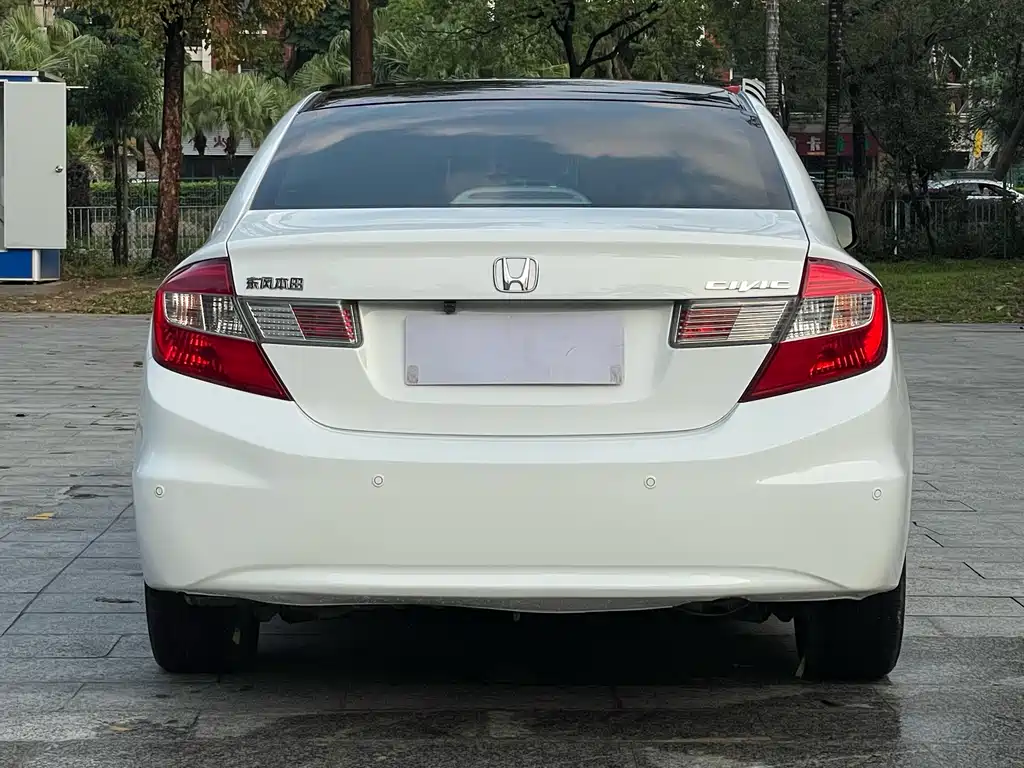 Honda Civic 2014 — фото 13