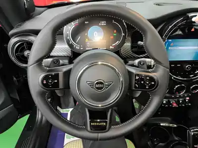 MINI MINI 2023