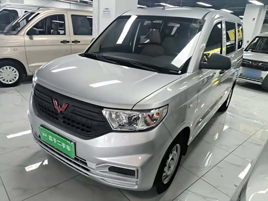 Wuling Hongguang V 2021 — фото 1