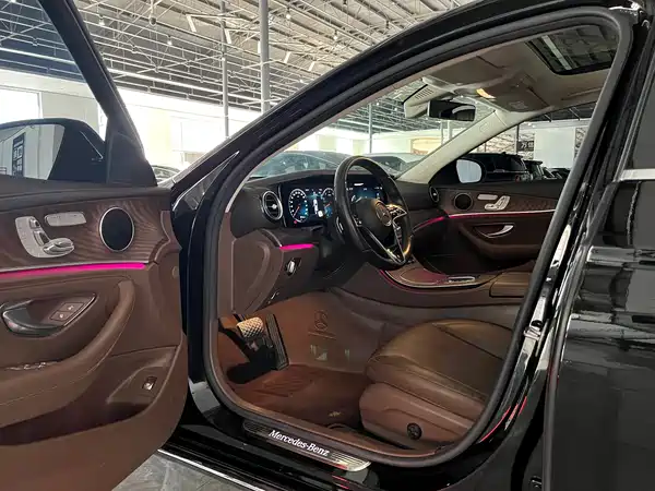 Mercedes-Benz E-Class 2023
