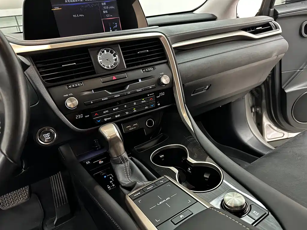 Lexus RX 2020 — фото 13