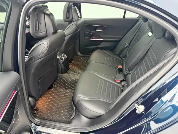 Mercedes-Benz C-Class 2023