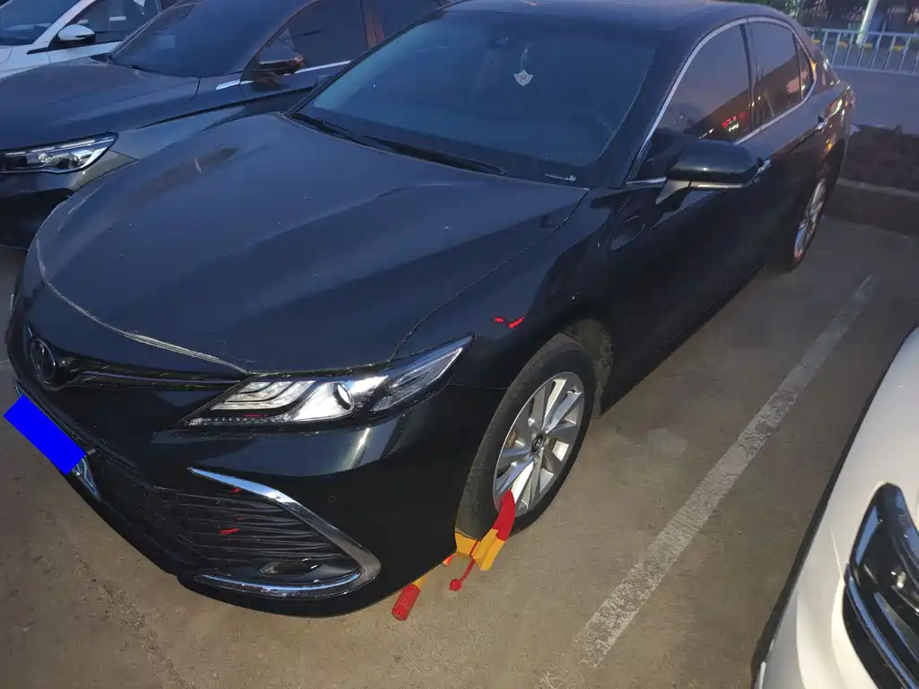 Toyota Camry 2021 — фото 1