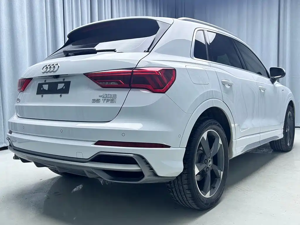 Audi Q3 2022 — фото 20