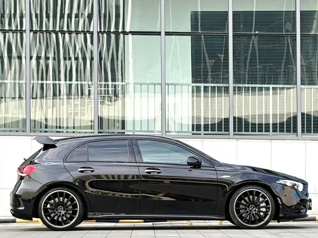 Mercedes-Benz A-Class AMG 2022 — фото 15