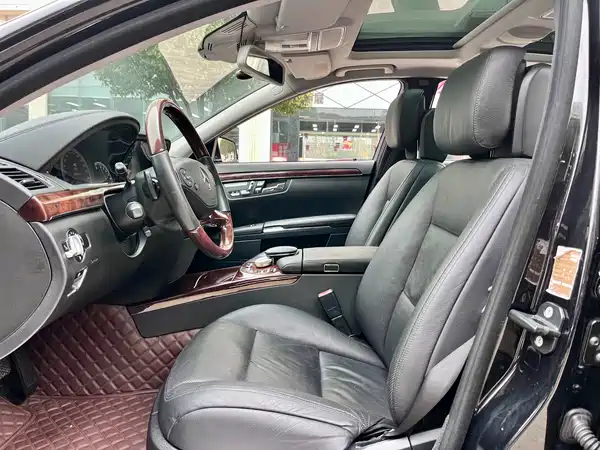 Mercedes-Benz S-Class 2013