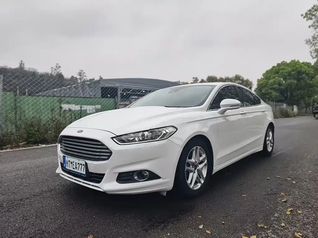 Ford Mondeo 2014 — фото 2