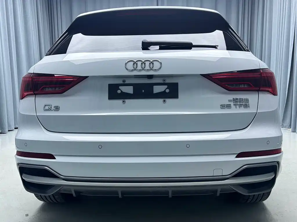 Audi Q3 2022 — фото 21