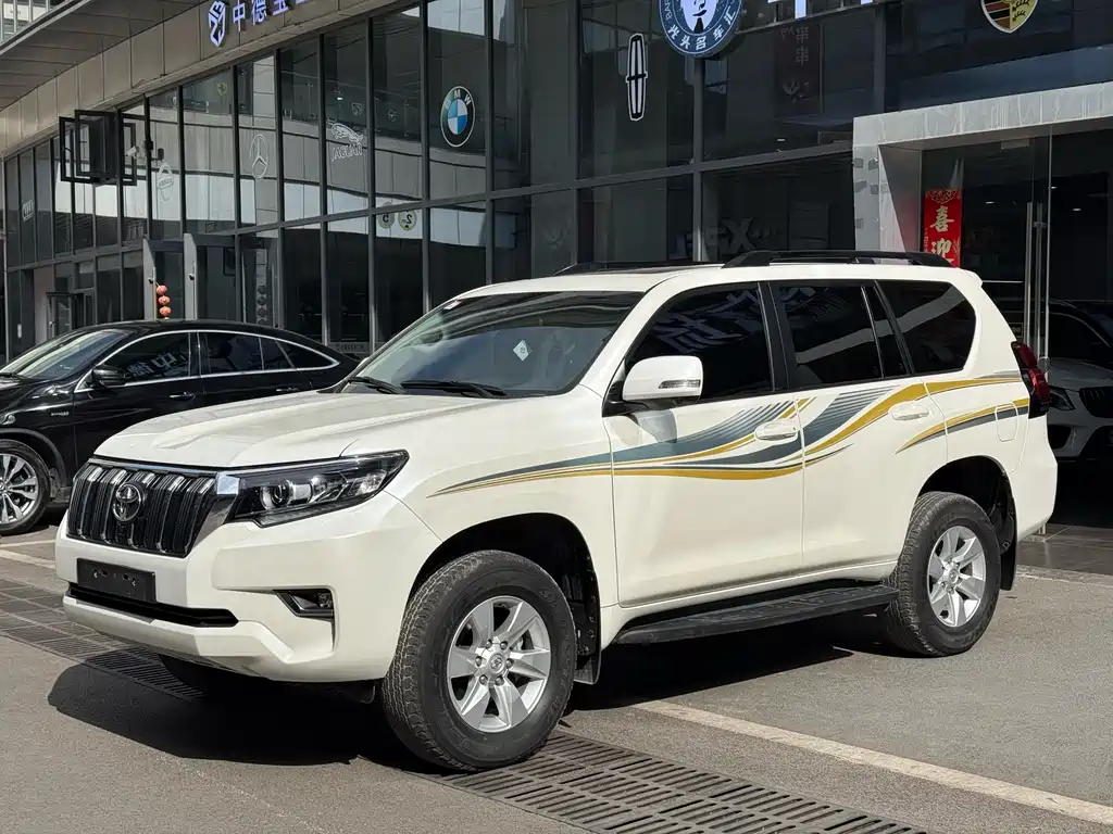 Toyota Prado 2020 — фото 1