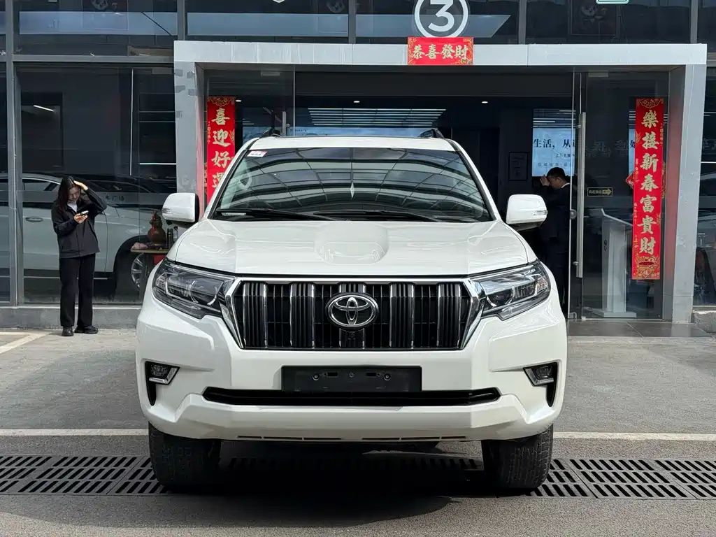 Toyota Prado 2020 — фото 2
