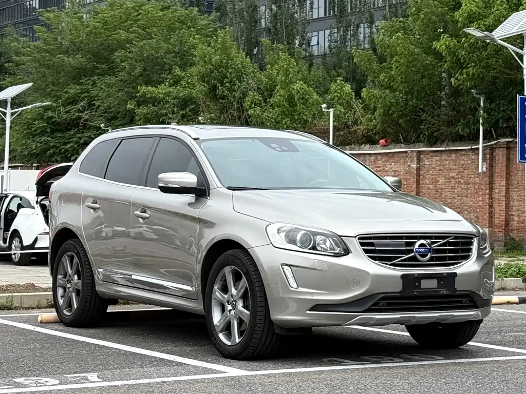 Volvo XC60 2015 — фото 3