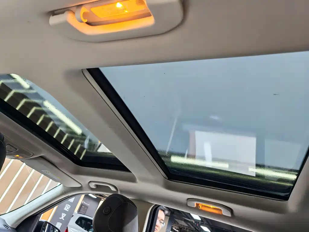 Mercedes-Benz GLE 2017 — фото 12