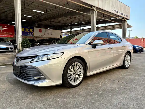 Toyota Camry 2019