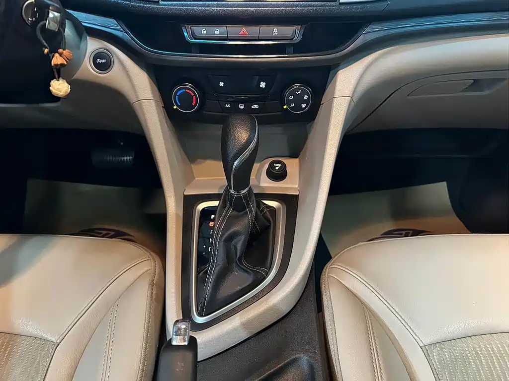 Buick Excelle GT 2015 — фото 15