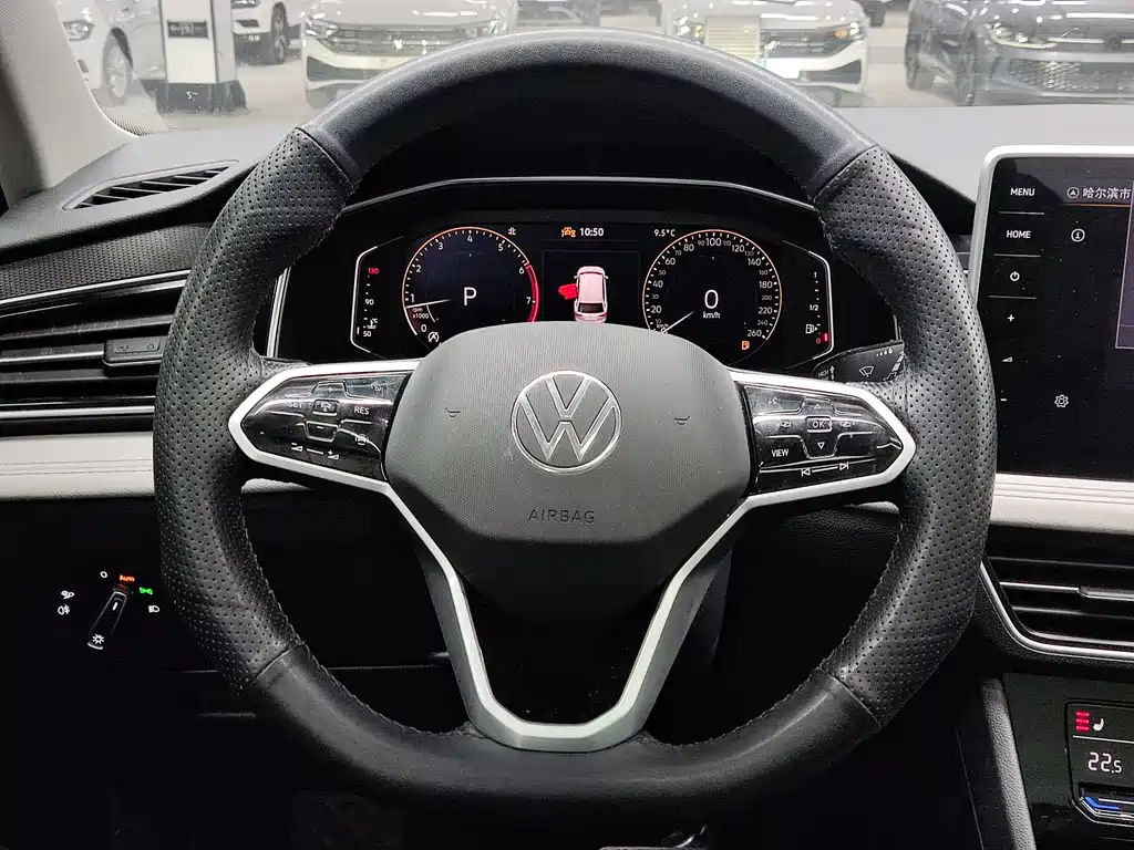 Volkswagen Tiguan L 2022 — фото 11