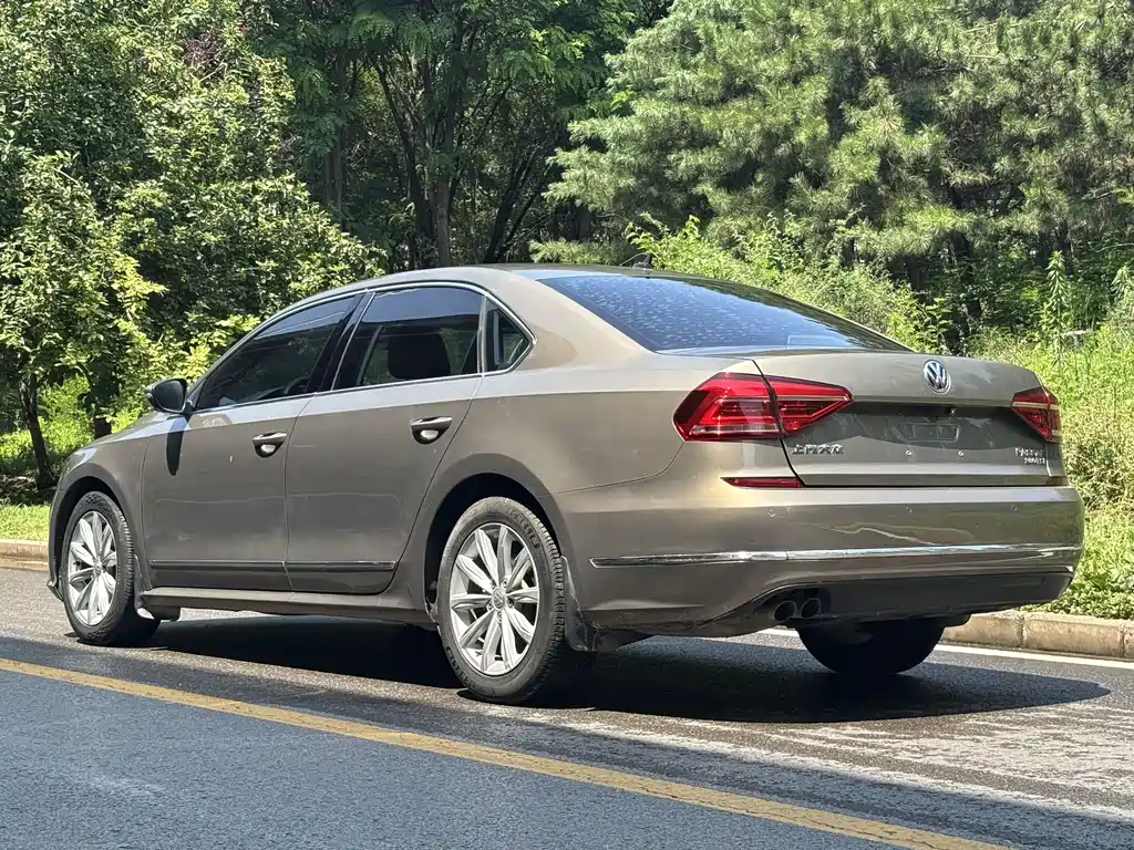 Volkswagen Passat 2017 — фото 4