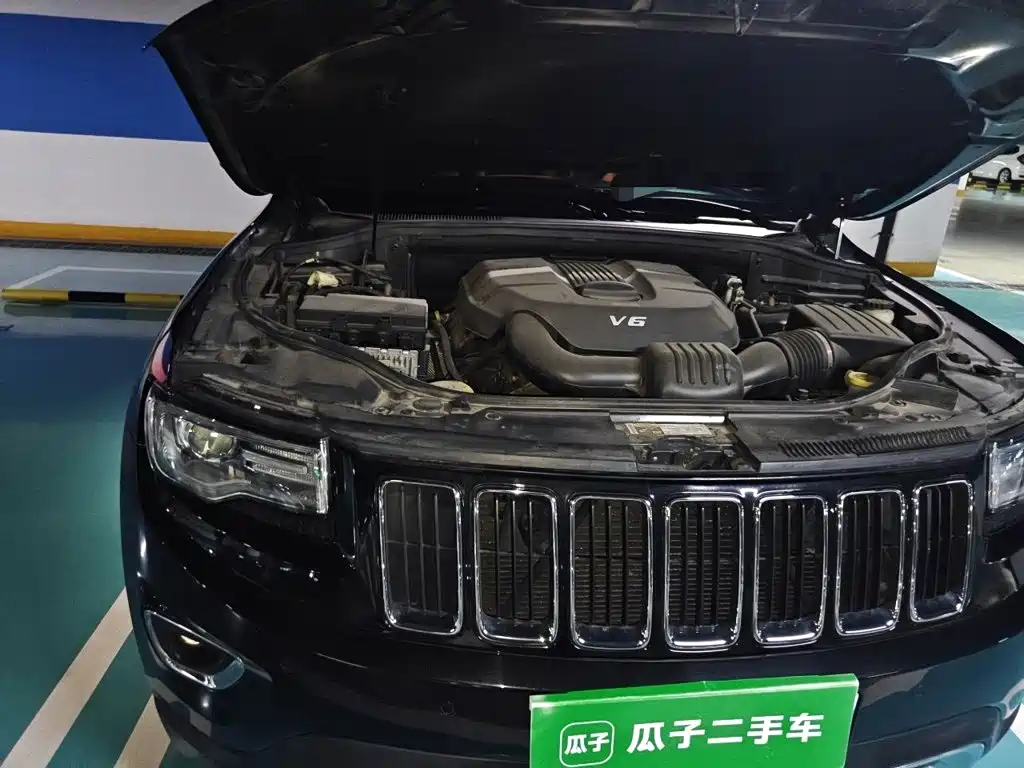 Jeep Grand Cherokee 2014 — фото 21