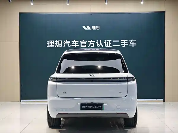 Li Auto L8 2025