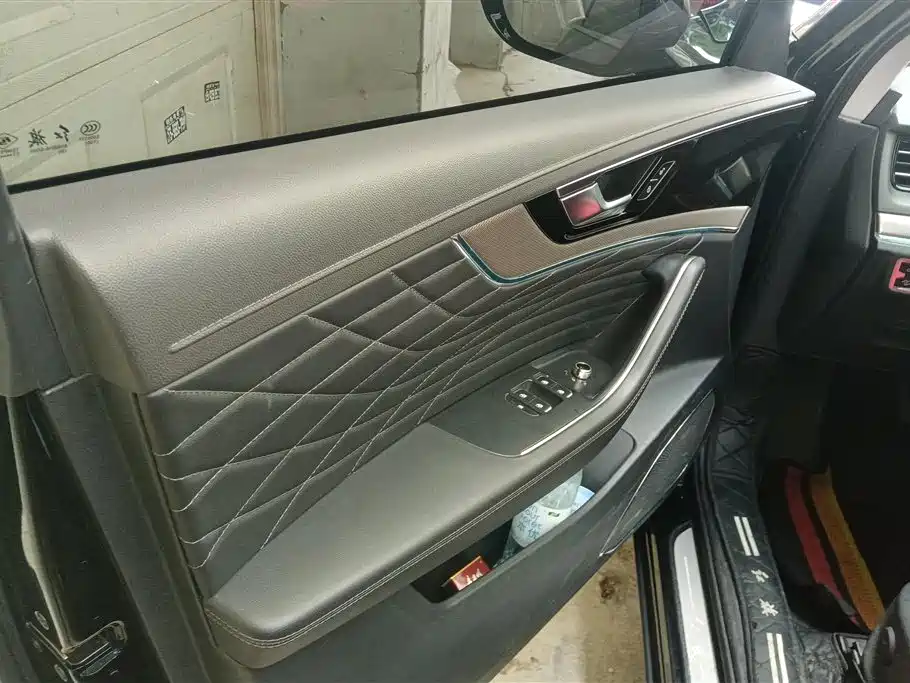 Hongqi HS5 2021