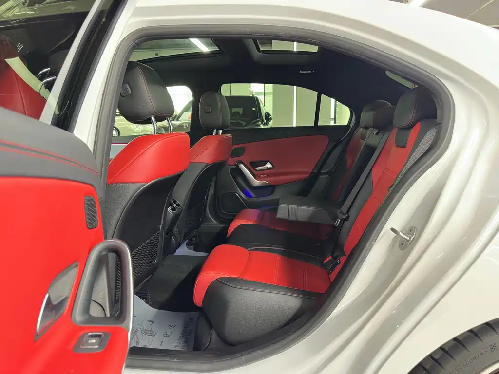 Mercedes-Benz A-Class AMG 2021 — фото 19