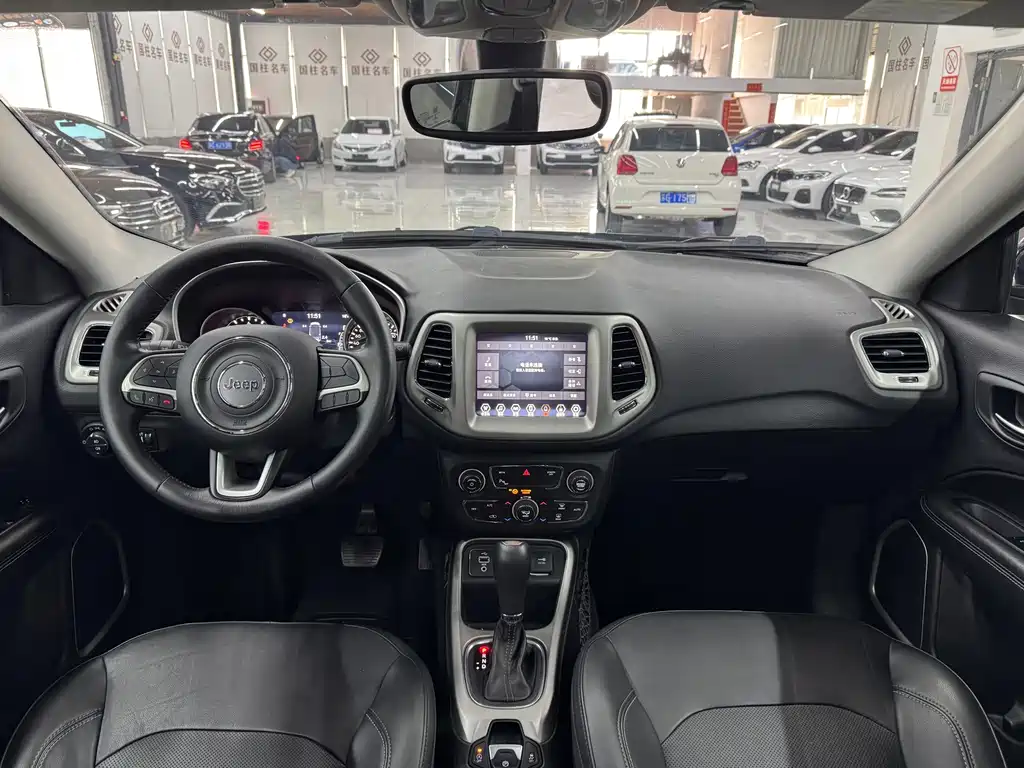 Jeep Compass 2019 — фото 14
