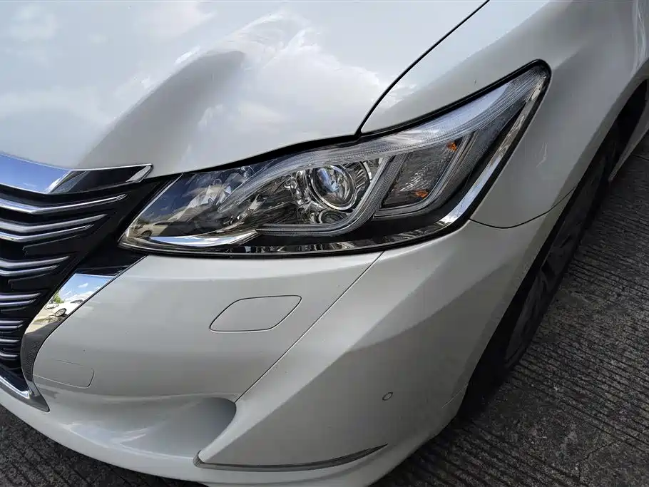 Toyota Crown 2017