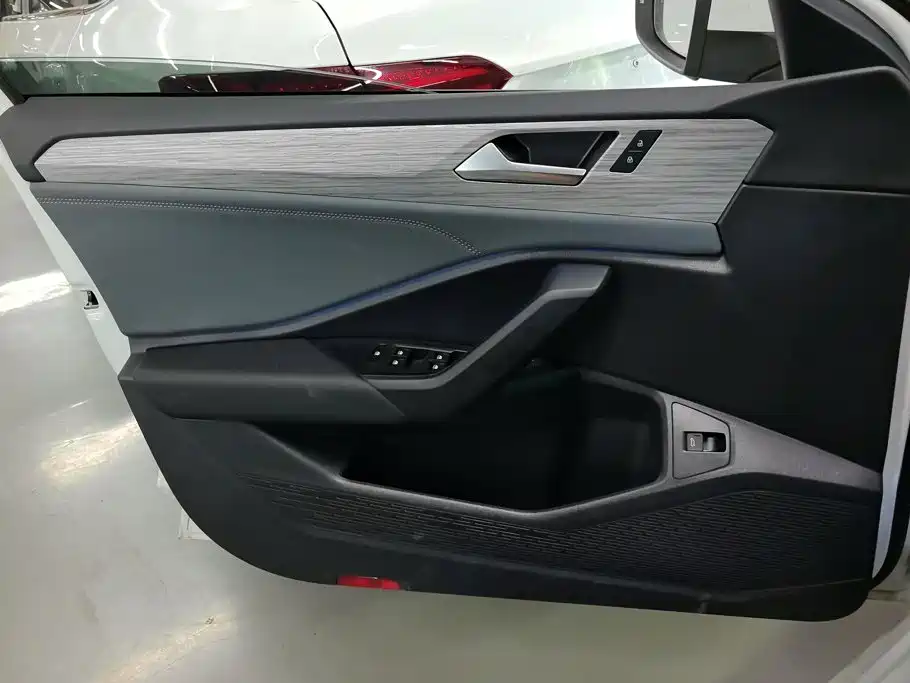 Volkswagen Sagitar 2026