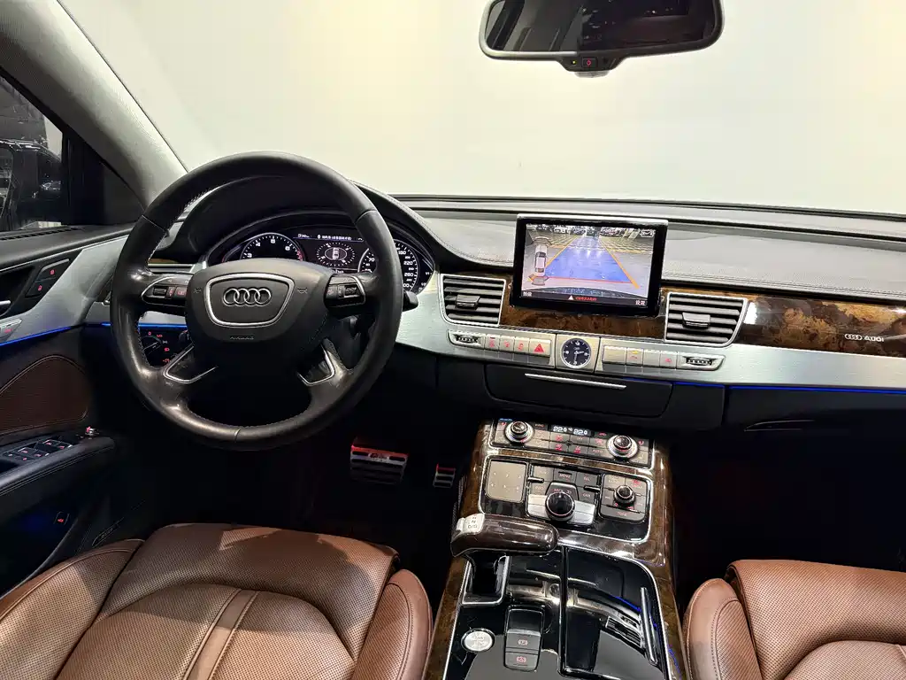 Audi A8 2014 — фото 33