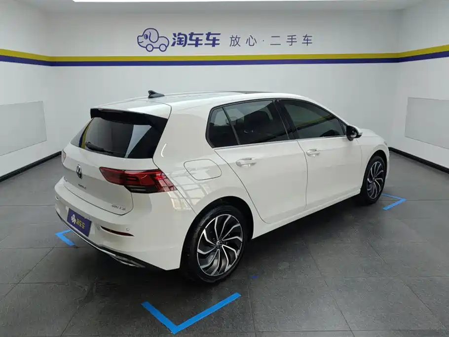 Volkswagen Golf 2023